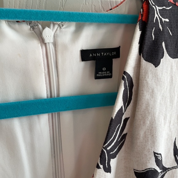 Ann Taylor Floral Dress 0 - Picture 3 of 5